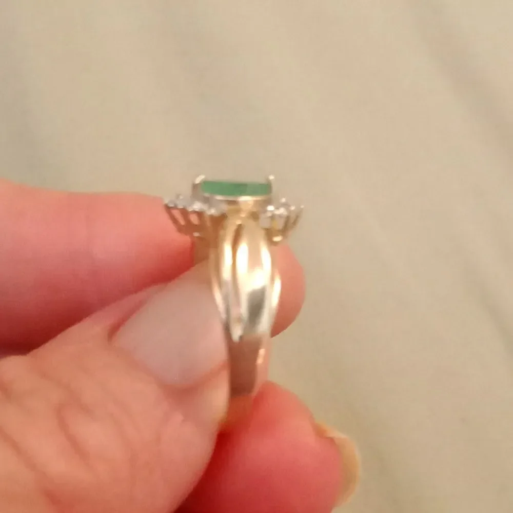 14K Marquise cut Emerald and diamond ring. Size 8 - Picture 3 of 13